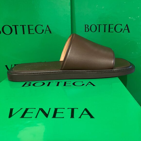 Bottega Veneta 667087 Vienna Calf Leather Sandals, rubber sole, Size 41, 43 - Picture 4 of 13